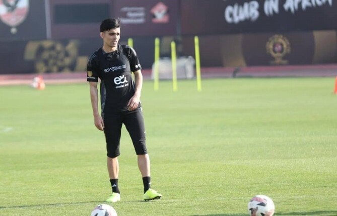 نجم الأهلي السابق: مستوى بن شرقي ينخفض تدريجيًا.. وزيزو لن يكون الفتى المدلل