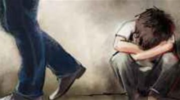 والد الطفل يحيى ضحية الاعتداء بمدرسة مصطفى كامل: المتهم قاله هموتك لو قلت لحد