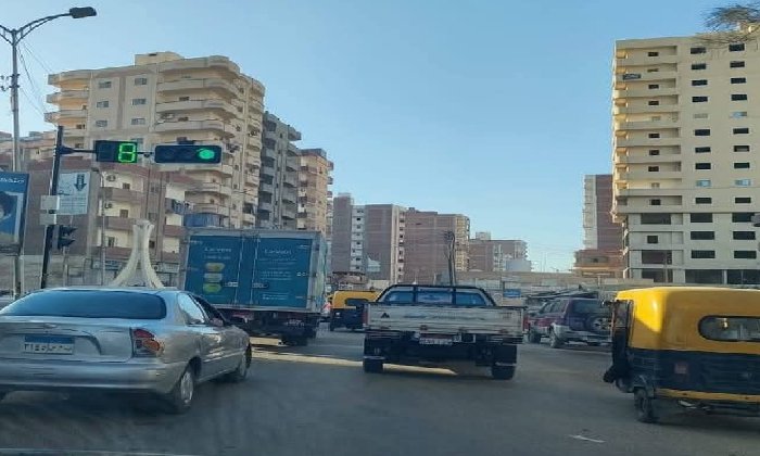 تركيب إشارات مرور مزودة بكاميرات إلكترونية متطورة بشوارع إيتاي البارود