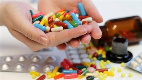 بعد وفاة شخص.. بريطانيا تحذر من أدوية الصيدليات الإلكترونية المزيفة