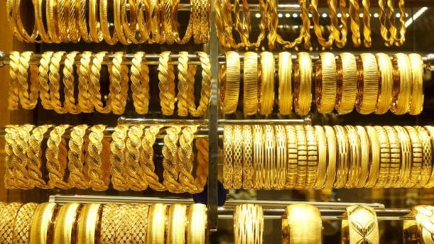 400 جنيه.. انهيار مفاجئ في أسعار الذهب| هل انتهى زمن الارتفاعات؟