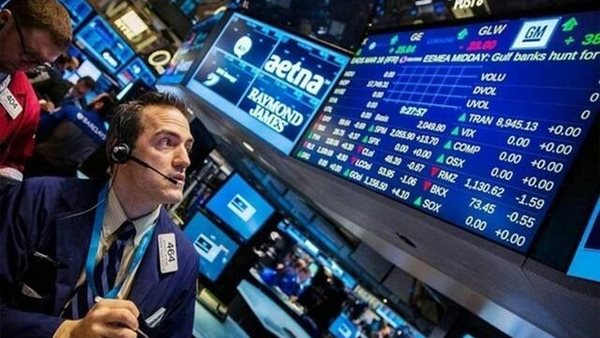 ارتفاع مؤشرات الأسهم الأمريكية مع تراجع المخاوف بشأن تباطؤ تقدم الذكاء الاصطناعي