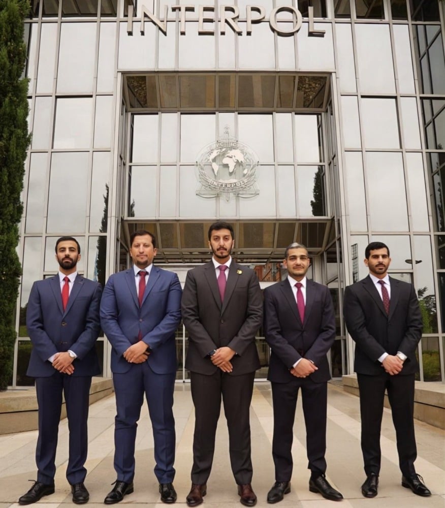 ضباط في وزارة الداخلية يشاركون في برنامج تدريبي بالإنتربول في فرنسا