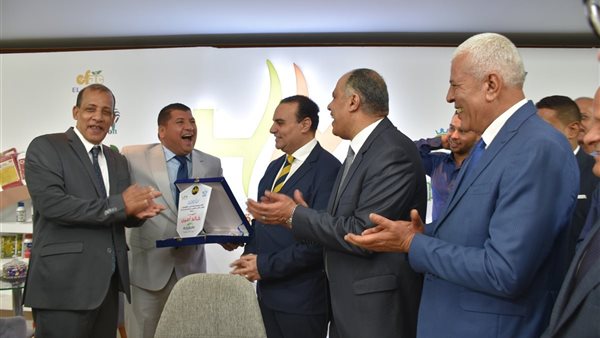 محافظ الأقصر ونقيب الزراعيين يفتتحان معرض الوادى الزراعى الثلاثاء القادم