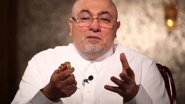 خالد الجندي في يوم العمال: العمل مقدس.. وأكل حقوق العامل من الكبائر