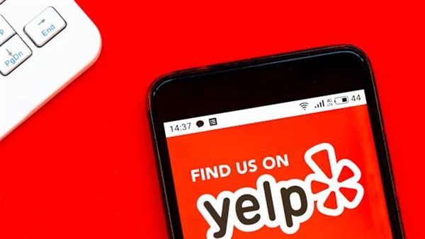 Yelp يطلق مساعدًا ذكيًا للرد على مكالمات المطاعم وحجوزاتها