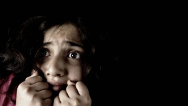 مش بس الطفل الصغير .. اعرف علامات التحرش بالمراهقين| أبرزها تغيير طريقة الأكل