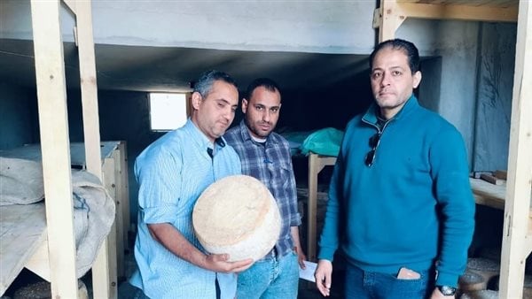 ضبط 120 طن سلع غذائية مجهولة المصدر ومنتهية الصلاحية بالبحيرة