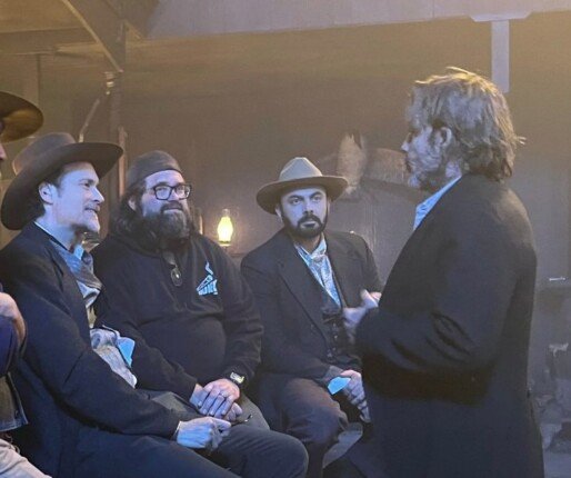 محمد كريم ينتظر طرح فيلمه العالمي «The Gunslingers»