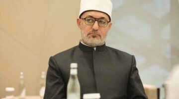 مفتي الجمهورية: العلم والرحمة أساس بناء الشخصية الإسلامية