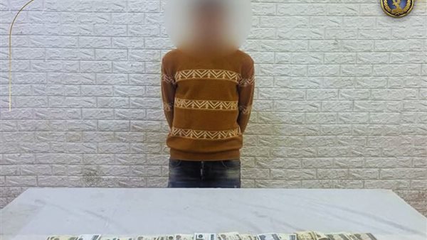 القبض على عاطل سرق مبلغ مالي من محل في الخليفة
