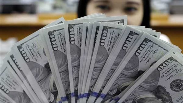 سعر الدولار اليوم الجمعة في البنوك والسوق السوداء 2 – 5 – 2025