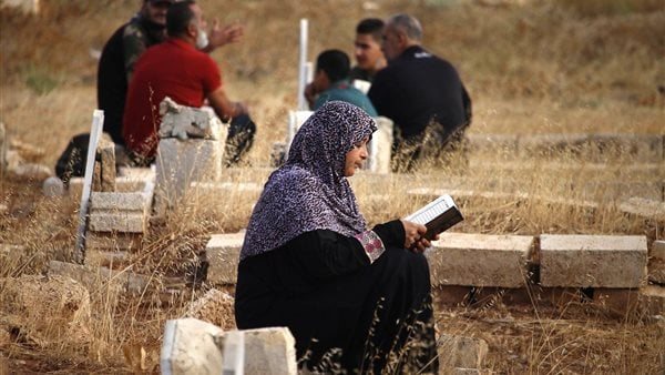 هل زيارة قبر المتوفي يوم الجمعة بدعة؟.. الإفتاء تكشف