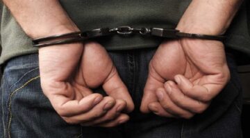 ضبط مسجل خطر بحوزته سلاح ناري وطلقات بالغردقة