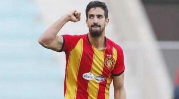 محمد علي بن رمضان يوقع على عقود انتقال للأهلي