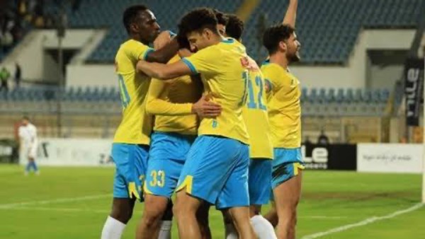الإسماعيلي يواجه سموحة في لقاء الجريحين بالدوري