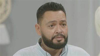 خاص| أحمد رزق صاحب مجموعة محلات في مسلسل حرب الجبالي