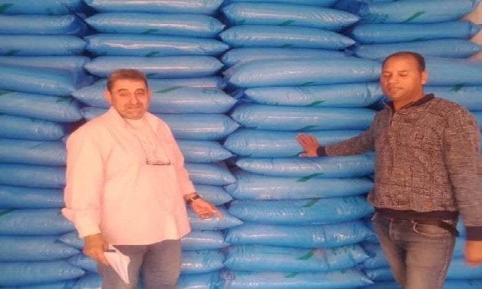 البحيرة.. ضبط 300 شيكارة أسمدة زراعية وأعلاف مجهولة المصدر في وادي النطرون