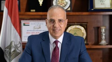 وزير الري يتابع حالة المنظومة المائية وتطهير الترع والاستعداد لفترة أقصى الاحتياجات المائية