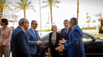 بالصور.. رئيس البرلمان المجري والوفد المرافق له يزورون العاصمة الإدارية 