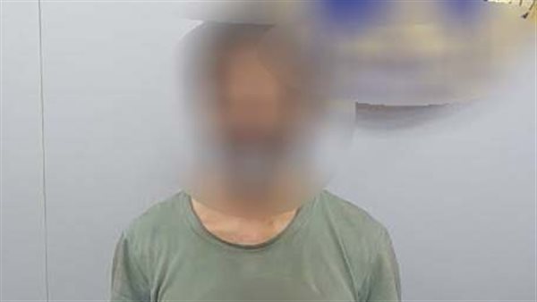 مش راضيين يعيشوا مع أمهم… الداخلية تضبط المتهم بالتعدي على نجلتيه بالوادي