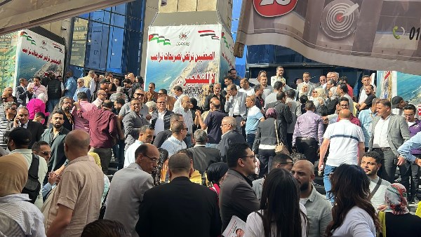 من يحسم مقعد النقيب .. حشود الصحفيين يدلون بأصواتهم في انتخابات الجمعية العمومية