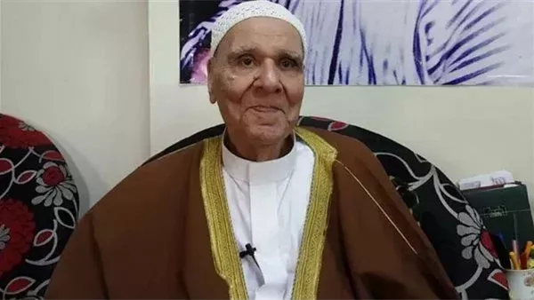 نجل نعيم عيسى يكشف تطورات الحالة الصحية لوالده: بيفتح عينه وبيحاول يتكلم