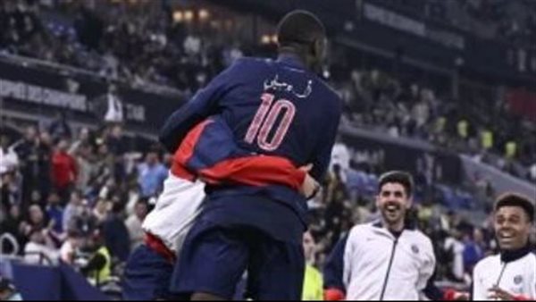 باريس سان جيرمان يعلق على إصابة عثمان ديمبلي