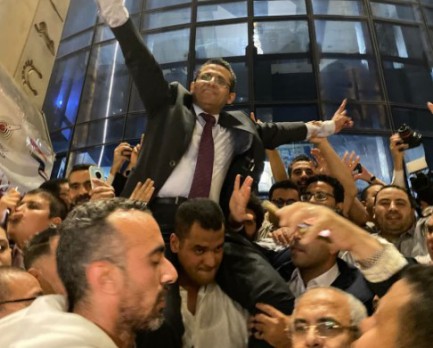 خالد البلشي نقيبا الصحفيين المصريين لفترة ثانية