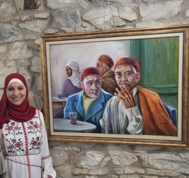 شمس الدين العوني: الفنانة التشكيلية هناء بن أحمد الصدي: أسعى لأن أكون صادقة وشفافة في عملي الفني ولذلك كانت لوحاتي مكتظة بالمشاهد والحنين.. وفلسطين في البال”