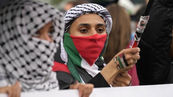 ازدواجية للمعايير وقرار مثير للجدل.. فرنسا تحظر جمعية مؤيدة لفلسطين