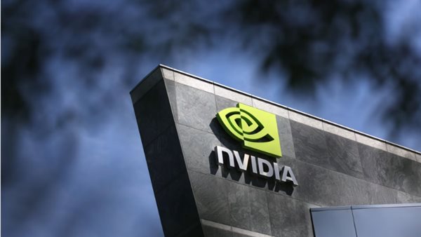 إنفيديا ترفع مرتب رئيسها بنسبة 50%