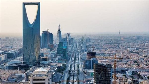طقس السعودية.. عاصفة رعدية وسيول في مناطق واسعة من المملكة