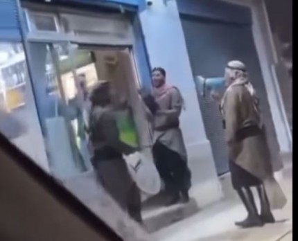 فرقة”زفة” تغلق “خمارة” في مدينة الزرقاء الأردنية والمالك إلى النيابة