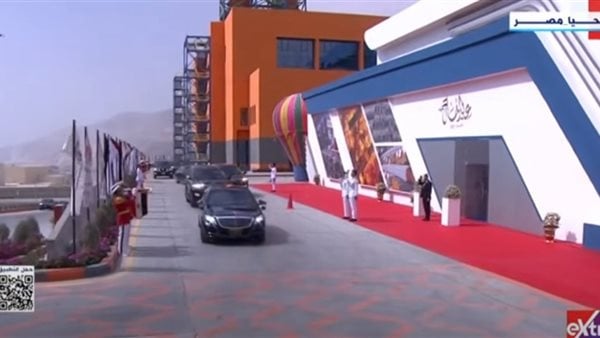 الرئيس السيسي يصل إلى مقر احتفالية عيد العمال