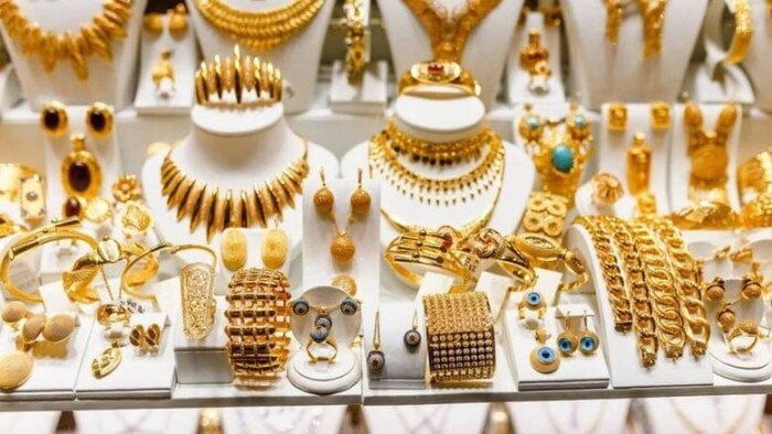عيار 21 الآن.. سعر الذهب في الصاغة اليوم السبت 3 مايو 2025