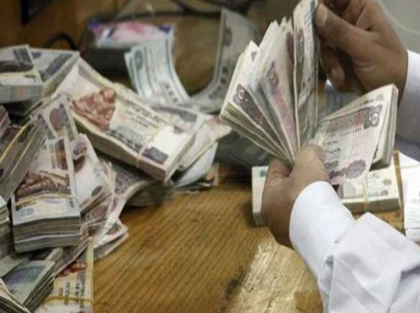 رشاوى بالملايين وشقق فاخرة.. كيف وقع 4 من كبار المسؤولين في «فخ» الرقابة الإدارية؟
