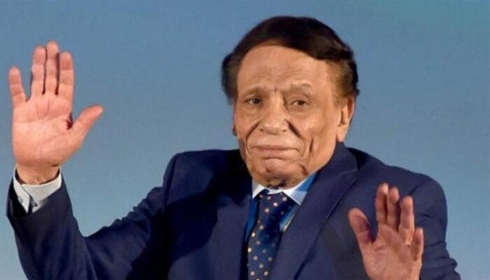 هل يعود عادل إمام للسينما بعد غياب 15 عامًا؟.. 3 أفلام تضع الزعيم في مرمى الأضواء