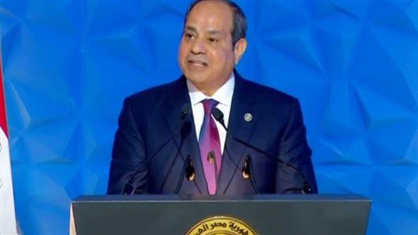 السيسي: عمال مصر سطروا عبر التاريخ أروع صفحات البذل والعطاء