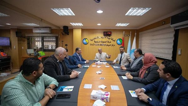 لجنة من مجلس الوزراء ووزارة الاسكان تتفقد شركة مياه الشرب والصرف الصحى بالإسكندرية