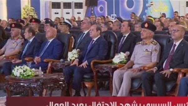 الرئيس السيسى يشاهد فيلما عن جهود الدولة فى دعم الصناعة المصرية