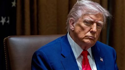 ترامب: الحوثيون استسلموا وطلبوا وقف الغارات… وإعلان كبير قريبًا