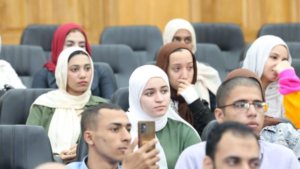 ‏وكيل الأزهر للشباب: الفتوى لا تؤخذ إلا من المتخصص لأن ضررها أكبر وخطرها أشد.. صور