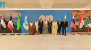 المملكة و7 دول من “أوبك بلس” يؤكدون التزامهم باستقرار السوق البترولية ويقررون زيادة الإنتاج