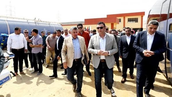 وزير الإسكان ومحافظ السويس يتفقدان مشروع رافع مياه السخنة "الندى"