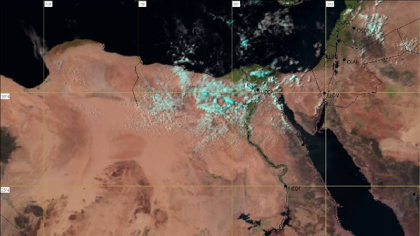 انحراف الطقس.. الأقمار الصناعية ترصد: القاهرة الكبرى ومناطق بالصعيد ينتظرها أمطار