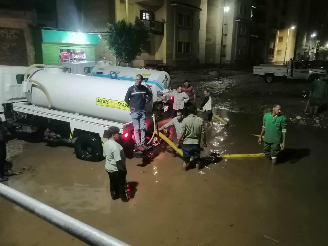 إنقاذ سيارة عالقة داخل نفق بالمنوفية بسبب شدة الأمطار