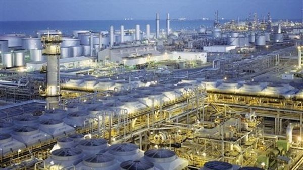 من أسيوط للعملين.. مصر بتعمل عظمة في صناعة البتروكيماويات