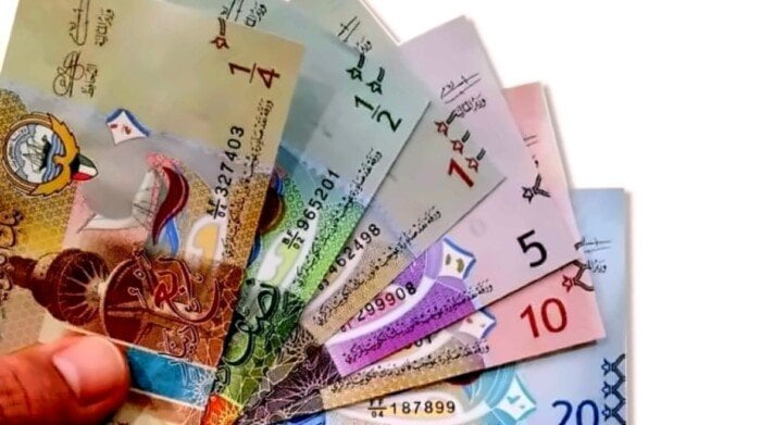 سعر الدينار الكويتي في مصر اليوم.. الأحد 4 مايو 2025