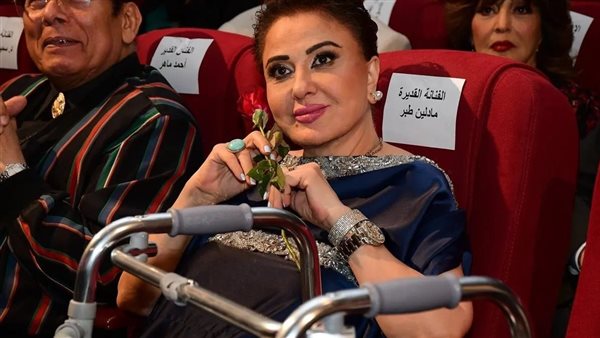 مادلين طبر تحصد جائزة الريادة السينمائية من مهرجان المركز الكاثوليكي (صور)